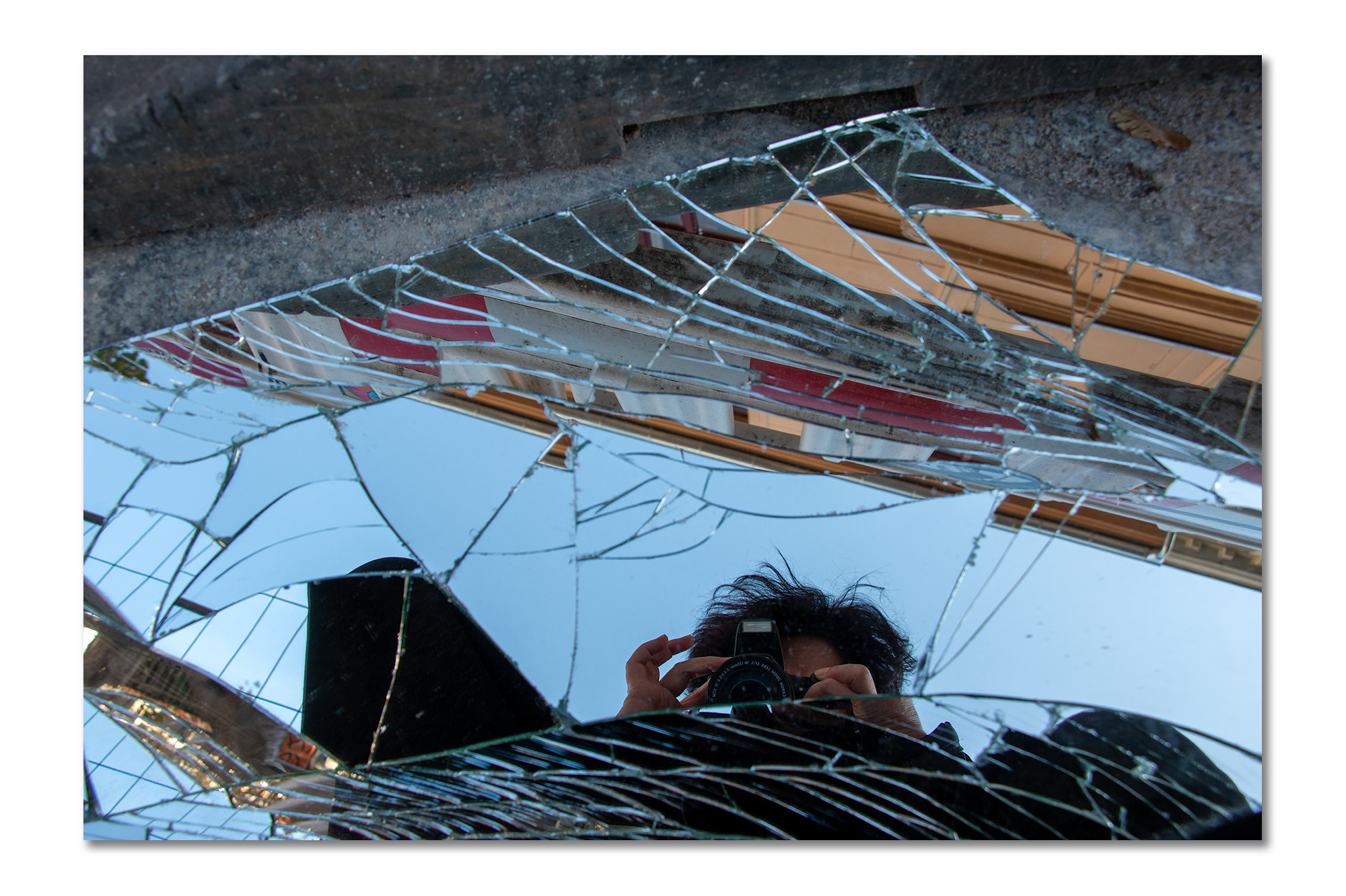 GLASSTRUKTUREN, Serie, 2025